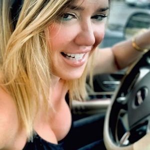 Meet your Posher, Dana